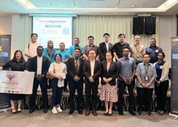 LUKAS Tan (depan, tengah) ketika sidang akhbar sempena penganjuran PDX2025 di Butterworth, Pulau Pinang.