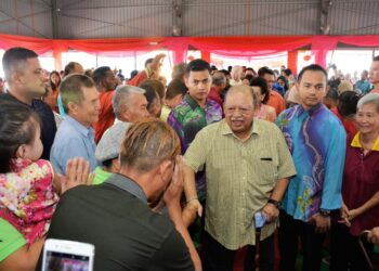 TUANKU Syed Sirajuddin Jamalullail amat menitik-beratkan seluruh rakyat serta semangat perpaduan dalam kalangan masyarakat tanpa mengira kaum dan agama di Perlis.
