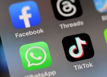 Platform TikTok kini menjadi lubuk untuk golongan muda terutama perempuan yang sanggup memperagakan tubuh badan demi memuaskan nafsu dan memenuhi gaya hidup mereka.
