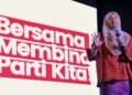 NURUL Izzah Anwar Ketika berucap pada program Jelajah Temu Rapat Akar Umbi Zon Selatan di Seremban semalam.-UTUSAN/MOHD. SHAHJEHAN MAAMIN.