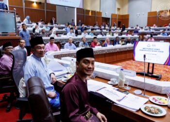 Tadbir urus yang cekap dan berintegriti, khususnya dalam aspek pengurusan, kewangan dan pentadbiran perlu dijadikan komitmen kerajaan negeri dan Persekutuan.