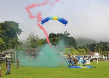 KARNIVAL hubungan pengukuhan kerjasama awam-tentera atau dikenali Civil-Military Cooperation (CIVIC)