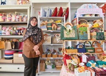 HARTINI Bani membuka kedai sendiri pada 2019 setelah menerma permintaan yang memberangsangkan daripada pelanggan.