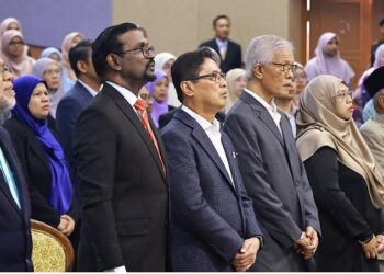 AZAM Baki pada majlis Peluncuran Polisi Integriti di Universiti Islam Selangor, Kajang, hari ini.