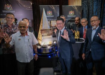 NGA Kor Ming merasmikan Majlis Pra Pelancaran Anugerah Kecemerlangan Menteri (AKM) dan Anugerah Kecemerlangan Media (AKeMedia) 2025 di Putrajaya hari ini. - UTUSAN/FAIZ ALIF ZUBIR