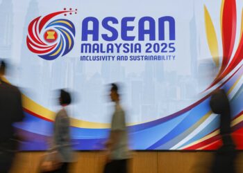 SUASANA sekitar Persidangan ASEAN-GCC 2025, di Pusat Konvensyen Kuala Lumpur, di sini hari ini. UTUSAN/SHIDDIEQIIN ZON