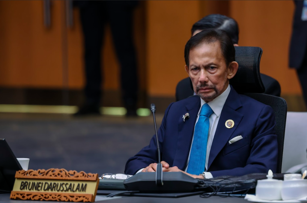 Sultan Brunei dibenar keluar IJN, perlu berehat di KL sebelum berangkat pulang