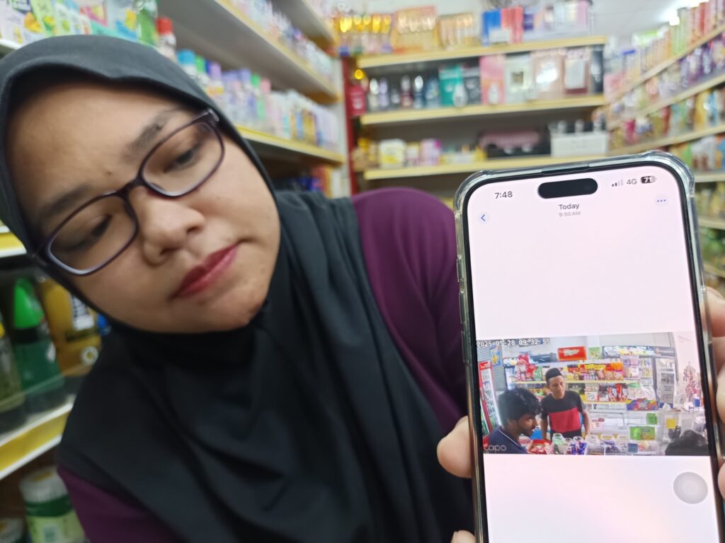 Berpura-pura mahu membeli sebelum larikan 15 kampit beras