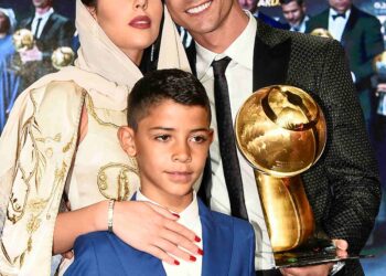 Cristiano dos Santos (tengah) dipanggil menyertai skuad Bawah 15 tahun (B-15) Portugal buat kali pertama, Selasa lalu. - AFP