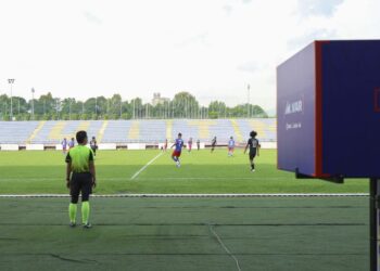 Isu kewangan yang dihadapi kelab turut dipengaruhi jumlah penonton yang kurang ke stadium. - GAMBAR HIASAN