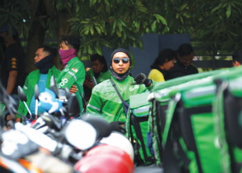 Penghantar makanan daripada Grab.-GAMBAR HIASAN