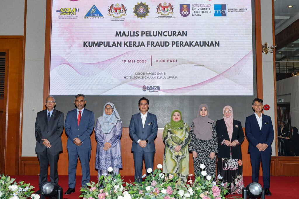 1,875 syarikat GLC perlu pulangkan semula dana awam