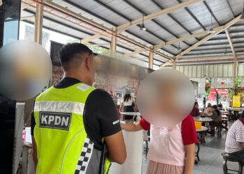 KPDN melaksanakan operasi Gerakan Membanteras Manipulasi dan Ketirisan (KITA GEMPUR).