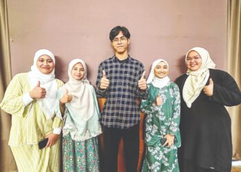 BANTUAN bulanan sebanyak RM200 menerusi program Mahasiswa Perak Sejahtera (MPS) bantu 200 pelajar Universiti Teknologi Mara (UiTM) Cawangan Perak, Kampus Seri Iskandar.