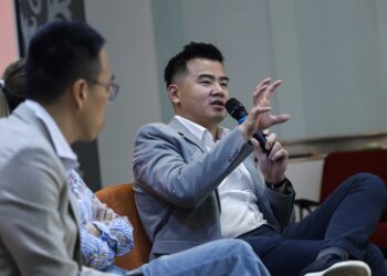 Pengurus PropertyGuru & iProperty, Kenneth Soh pada Laporan Kemampanan PropertyGuru Group 2024 & Taklimat Tinjauan Pasaran, di The Gardens Mid Valley, di sini hari ini. - UTUSAN/SHIDDIEQIIN ZON
