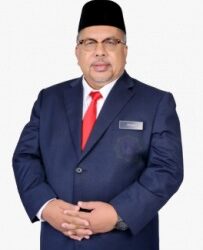 TANGKAP layar video memaparkan seorang pendakwah terkenal bercerita tentang kisah seorang ulama Kedah solat bersama bunian pada satu majlis baru-baru ini.