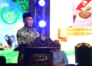 MOHD. Shukri Ramli pada majlis perasmian Festival Mango & Agricultural Industry (Permai) 2025 di dataran bersebelahan Kompleks Dewan Undangan Negeri (DUN), di Kangar, Perlis.-UTUSAN/IZLIZAN OTHMAN