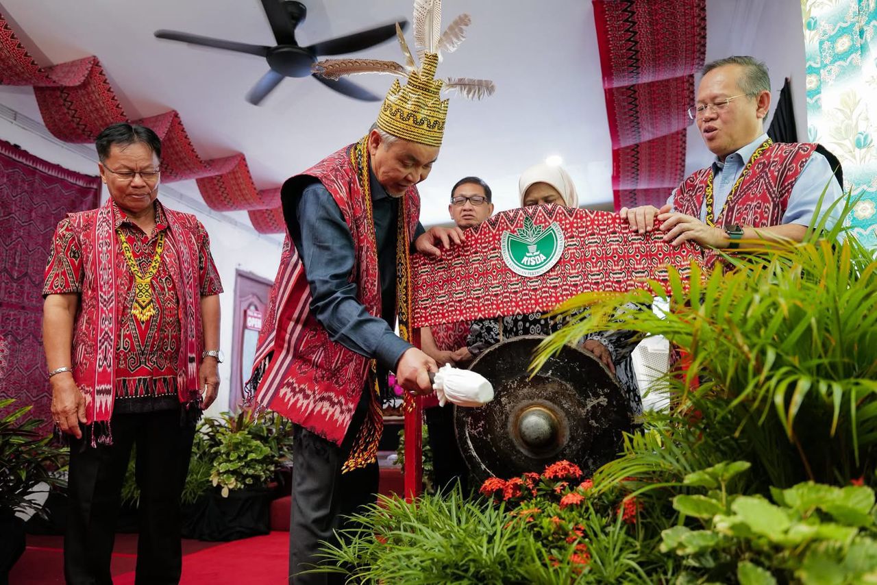 Bina depo perkasa pekebun kecil Sarawak