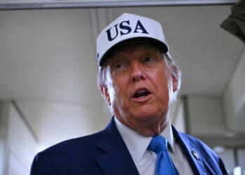 DONALD TRUMP