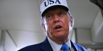 DONALD TRUMP