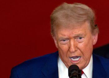 DONALD TRUMP
