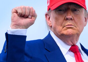 DONALD TRUMP