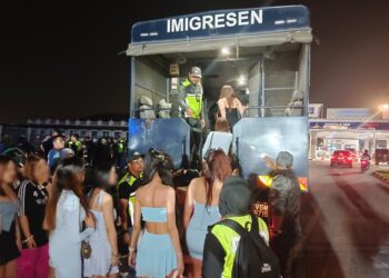 SEBAHAGIAN GRO warga asing yang ditahan dalam Op Kutip ketika serbuan ke atas pusat hiburan di Stulang Laut, Johor Bahru, Johor.