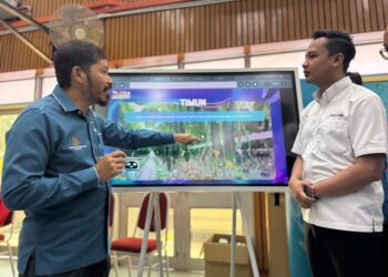 MOHD. Uzir Mahidin (kiri) hadir pada Majlis Peluncuran Laporan Interim Banci Pertanian 2024 Pulau Pinang di Institut Pertanian Bumbong Lima, Kepala Batas, Pulau Pinang. - UTUSAN/SITI NUR MAS ERAH AMRAN