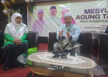 TUAN Ibrahim Tuan Man bercakap dalam sidang akhbar Mesyuarat Agung Tahunan Pas Kawasan Parit di Seri Iskandar, Perak.