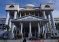 KEDUDUKAN pejabat Pendakwa Raya yang berada di bawah Jabatan Peguam Negara oleh mengundang  konflik kepentingan.