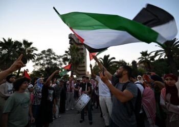 UMAT Islam di seluruh dunia tidak lagi boleh kekal berdiam diri sebaliknya bersatu dan mengambil tindakan kolektif untuk membantu menghentikan kekejaman Israel.