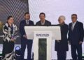 MOHD.Zuki Ali (tengah) ketika melancarkan Komitmen Kelestarian KWSP pada Persidangan Kesejahteraan Sosial Antarabangsa 2025 (ISWC 2025) di Kuala Lumpur, semalam. – UTUSAN/SHIDDIEQIIN ZON