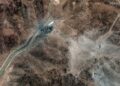 GAMBAR satelit menunjukkan kawah baharu akibat serangan udara di kawasan kemudahan Pengayaan Bahan Api Fordow yang terletak di timur laut bandar Qom, Iran.-AFP