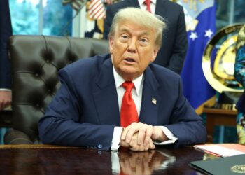 DONALD TRUMP