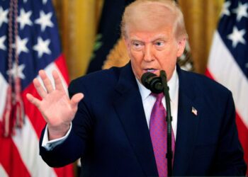 DONALD TRUMP