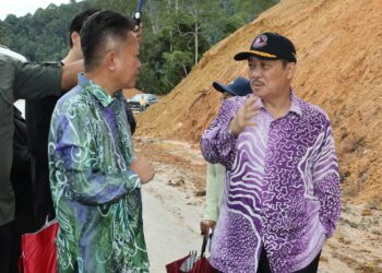 HAJIJI Noor (kanan) menunjukkan komitmen tinggi dalam memastikan hak Sabah terus diperkasa dan diangkat sewajarnya sebagaimana termaktub dalam MA63 dan laporan Suruhanjaya Antara Kerajaan (IGC) 1962.