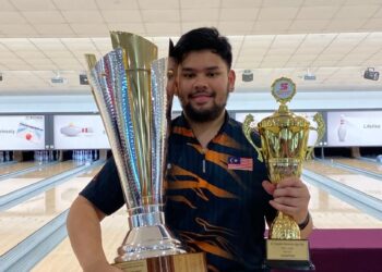 JAGUH Boling negara, Muhammad Rafiq Ismail membawa pulang hadiah wang tunai AS$25,000 (RM82,750) selepas berjaya menjuarai Terbuka Singapura 2025.-IHSAN MTBC