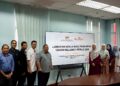 ABU Bakar Hamzah bergambar bersama selepas mengadakan lawatan kerja di PTSS di Arau, Perlis hari ini.-UTUSAN
