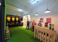 SUASANA ceria bilik sukan SK Bandar Baru Batang Kali, Selangor yang diubahsuai kepada bilik persalianan pasukan bolasepak.