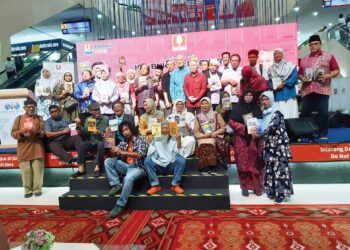 PELANCARAN 100 judul buku oleh GAPENA sempena Pesta Buku Antarabangsa (PBAKL) 2025 di ibu negara baru-baru ini.