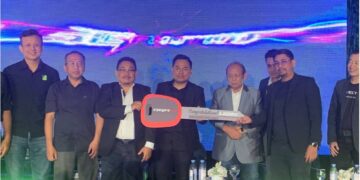 MAJLIS pelancaran motosikal elektrik keluaran GGR Motor Sdn. Bhd. di Kuala Lumpur, semalam. - UTUSAN/HANAFI ZULKEFLI