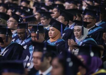 BANK Dunia pernah melaporkan, Malaysia berdepan jurang antara jumlah graduan berpendidikan tinggi dengan peluang pekerjaan yang tersedia setanding kelayakan mereka apabila satu kekosongan jawatan berkemahiran tinggi direbut enam graduan.