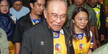 ANWAR Ibrahim bersama Hannah Yeoh hadir ke Sambutan HBN 2025 yang disambut di Dataran Merdeka, Kuala Lumpur malam ini.