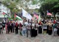 PARA mahasiswa UTM menyertai program 'Voices For Palestine' dalam menyuarakan solidariti terhadap rakyat Palestin di UTM, Skudai, Johor Bahru.