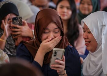 PERANAN untuk melindungi anak-anak atau generasi muda seharusnya dipikul bersama supaya mereka dapat menikmati manfaat teknologi tanpa menjadi mangsa kepada ancaman siber.