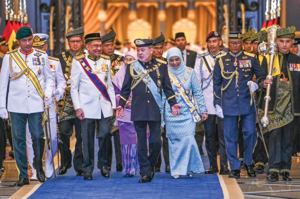 Jangan salah guna duit awam