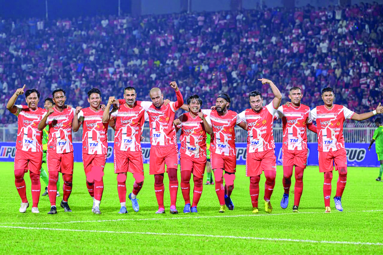 Limpahan ‘gelombang merah’ rai Ex-TRW Treble Limpahan ‘gelombang merah’ rai Ex-TRW Treble