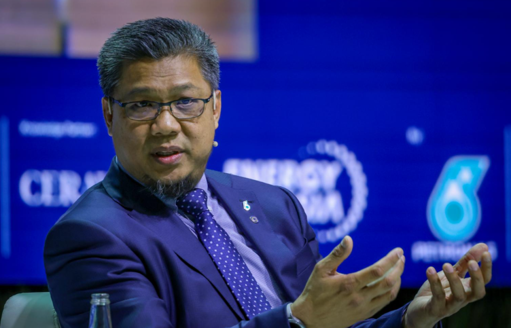Petronas perteguh portfolio huluan, disiplin kos hadapi cabaran tenaga global Petronas perteguh portfolio huluan, disiplin kos hadapi cabaran tenaga global
