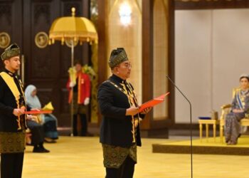 MUHAMMAD Sanusi Md. Nor menyampaikan ucapan pada Istiadat Menyembah Tahniah dan Penganugerahan Darjah serta Bintang Kebesaran sempena Sambutan Ulang Tahun Hari Keputeraan Sultan Kedah di Istana Anak Bukit, Alor Setar.
