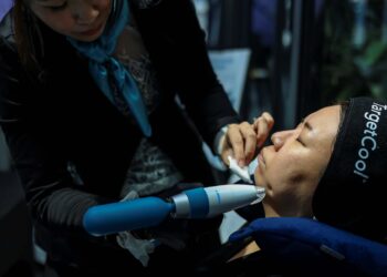 Terapi dingin merangsang peredaran darah dan meningkatkan aliran oksigen ke tubuh.